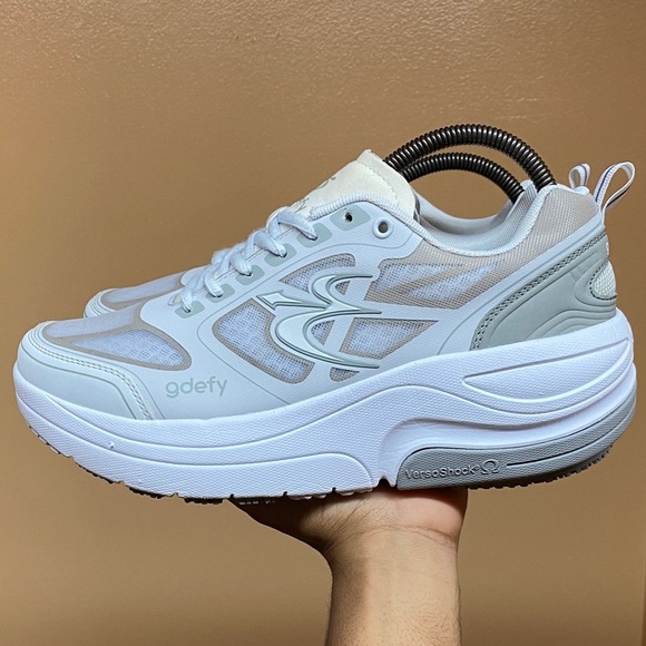 Gdefy Gravity Defyer Ion Orthopedic Sneakers “White Gray” Size 9